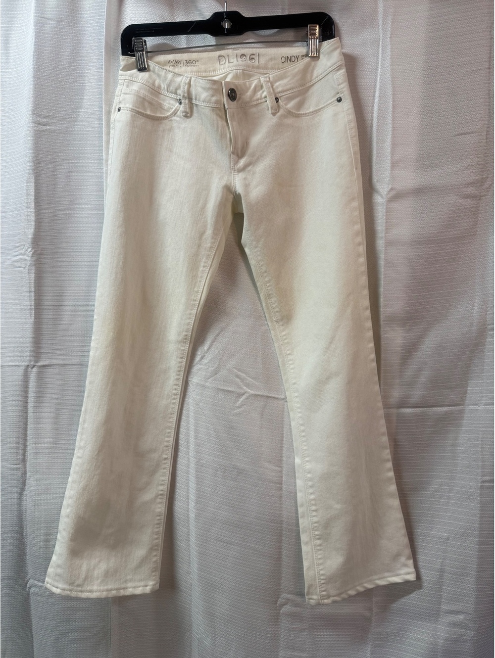 DL1961 Cindy Petite Slim Boot White Denim Jeans Size 27